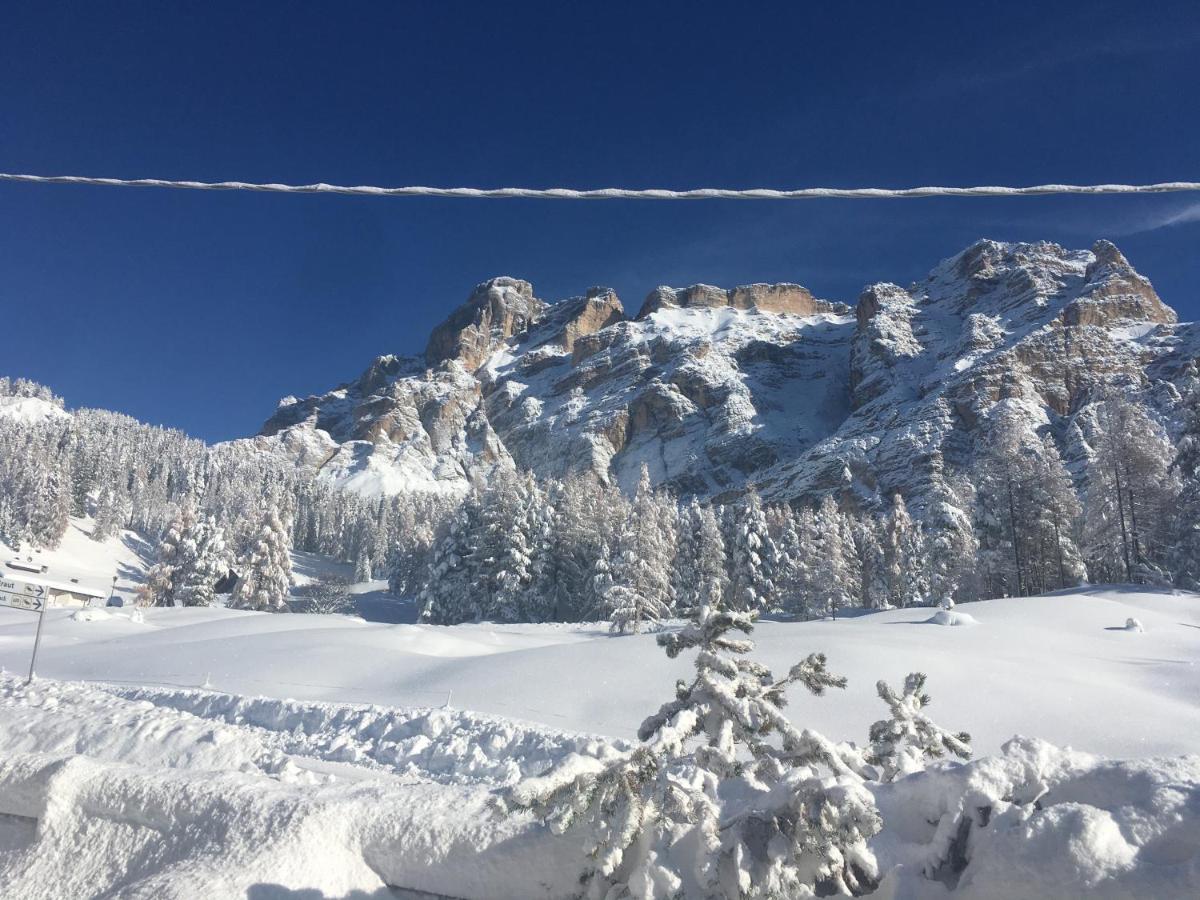 Garni Baita San Cassiano  Zewnętrze zdjęcie